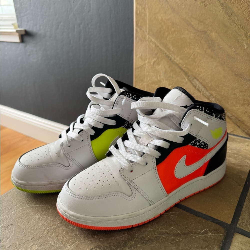 Nike White Sneakers with Orange and Green Accents - like new. Size 6 youth